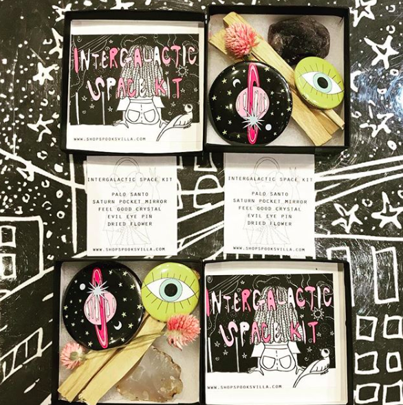 Spooksvilla DIY Pocket Mirrors